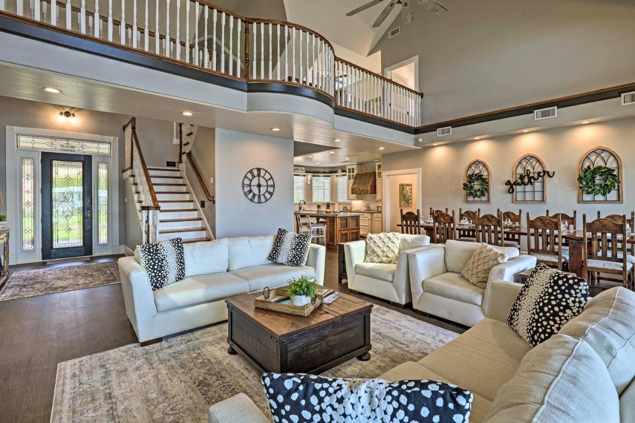 Lavish Lake House, Near Vineyards And Marinas! แกรนแบรี ภายนอก รูปภาพ
