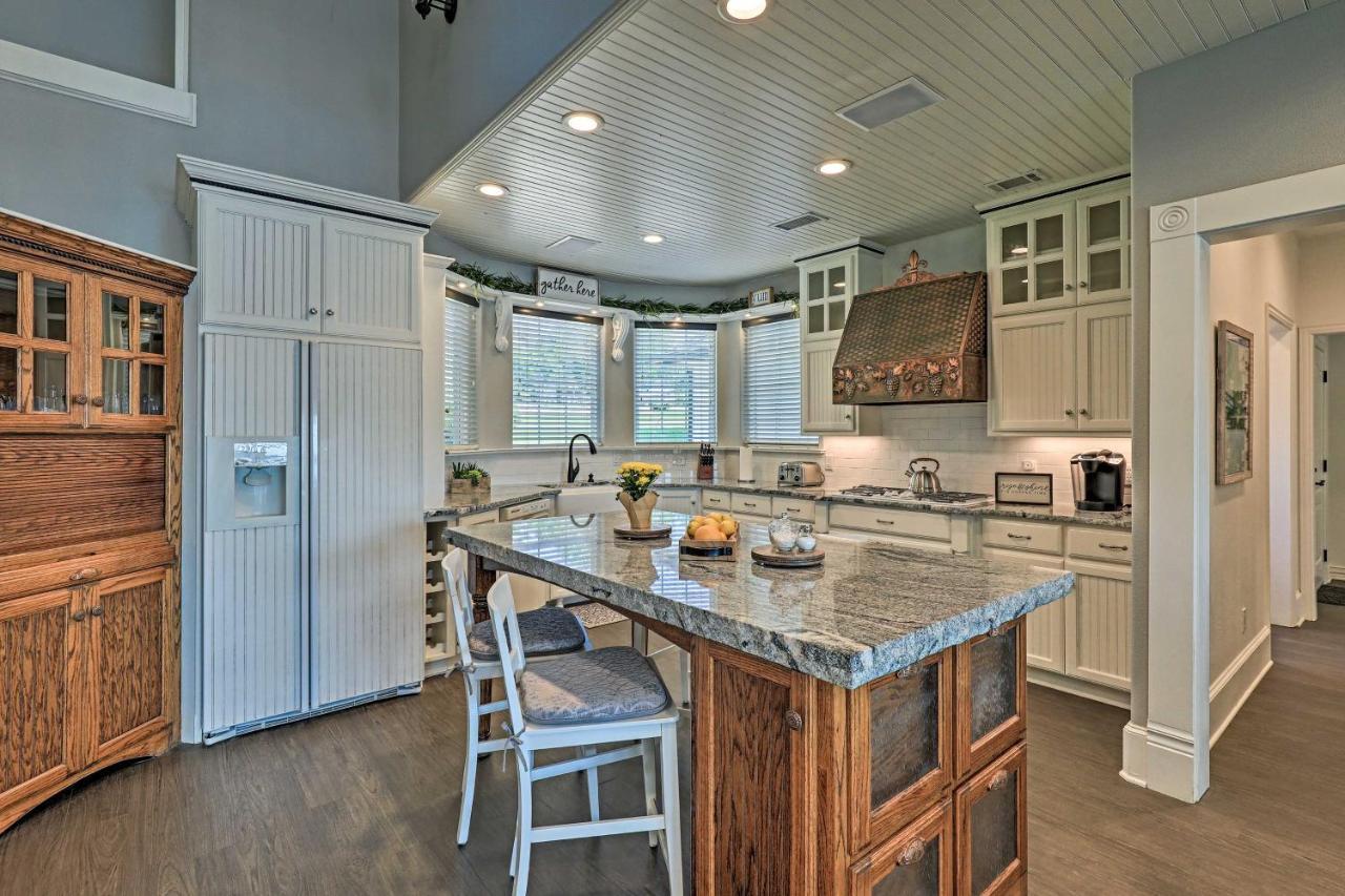 Lavish Lake House, Near Vineyards And Marinas! แกรนแบรี ภายนอก รูปภาพ